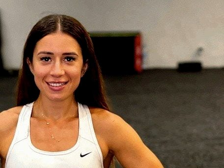 Retrato de Sandra Llamas, entrenadora de Energy Girls, en el gimnasio